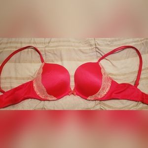 Victoria'S Secret bra fiusha color size 34D